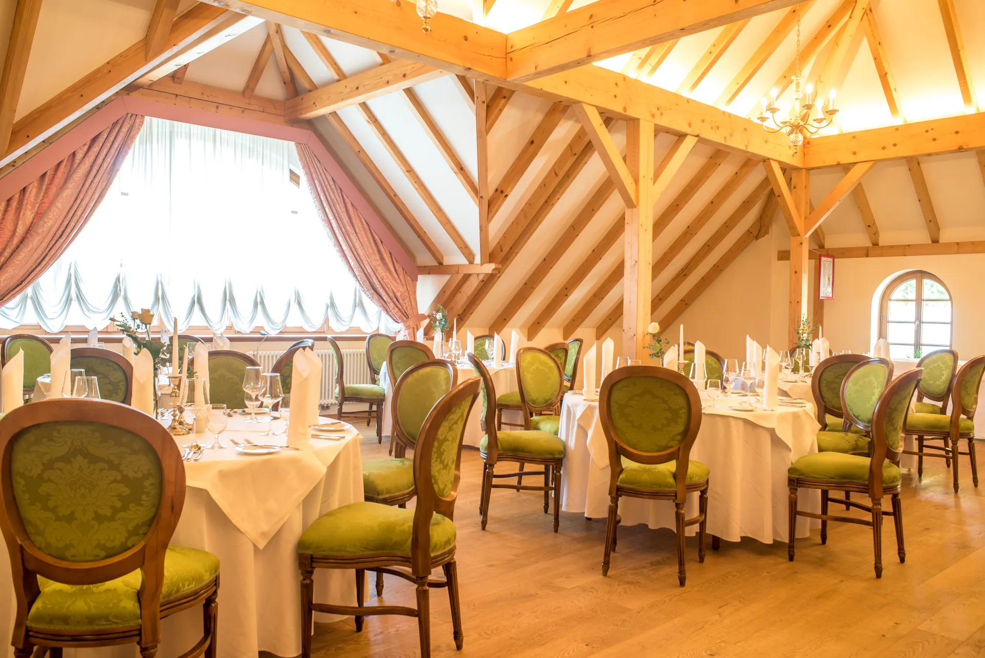 Raum Provence — Schloss Thalheim