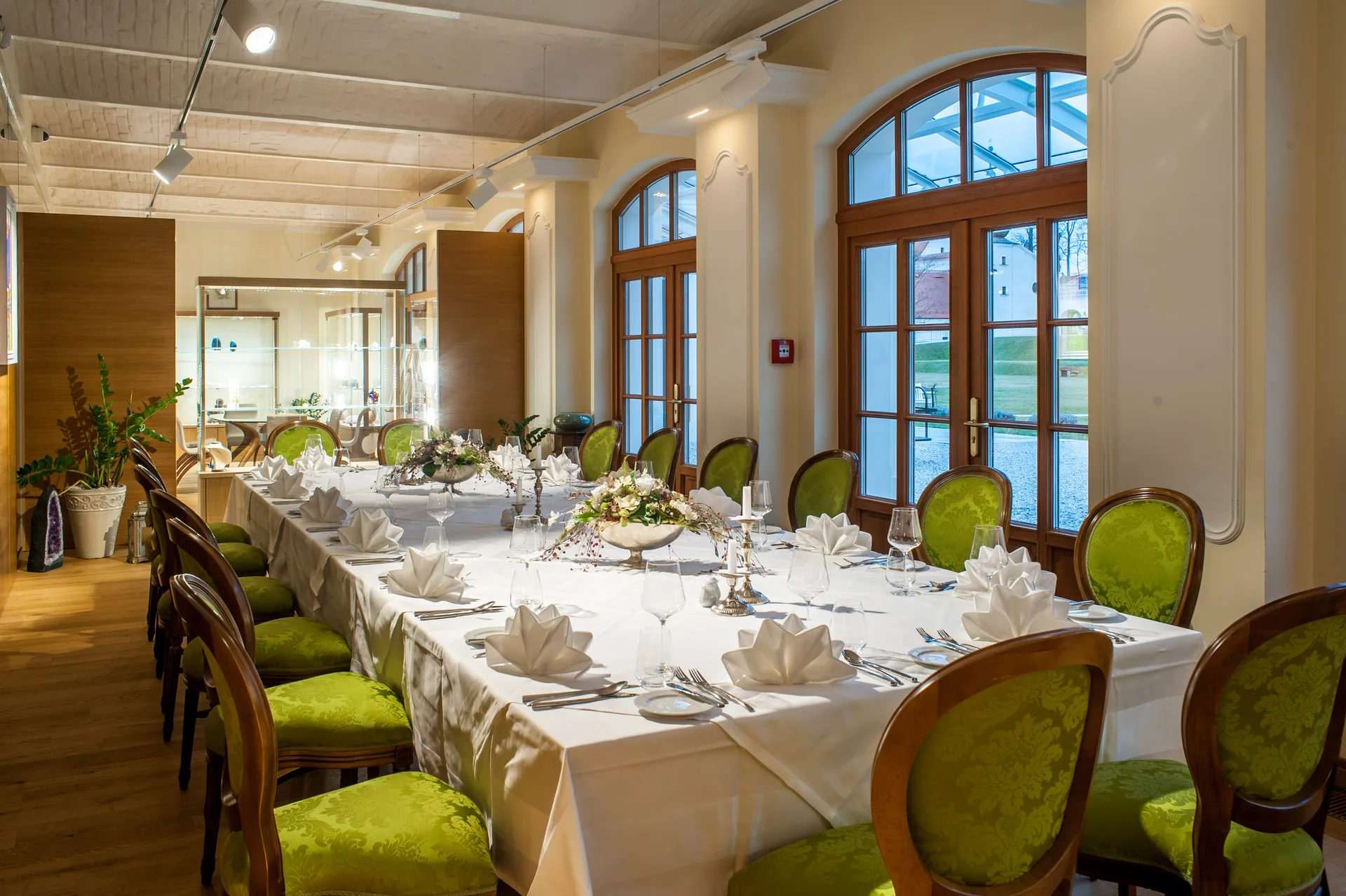 Salon Edelstein in Schloss Thalheim