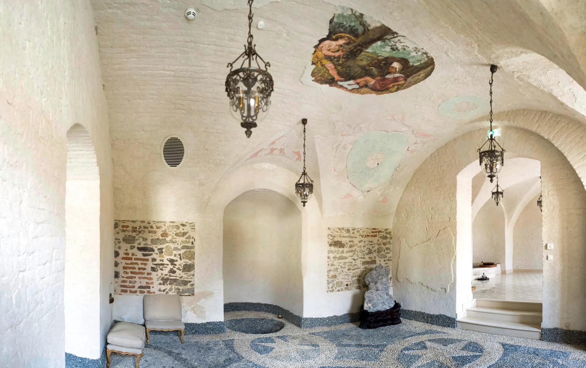 Grotte in Schloss Thalheim