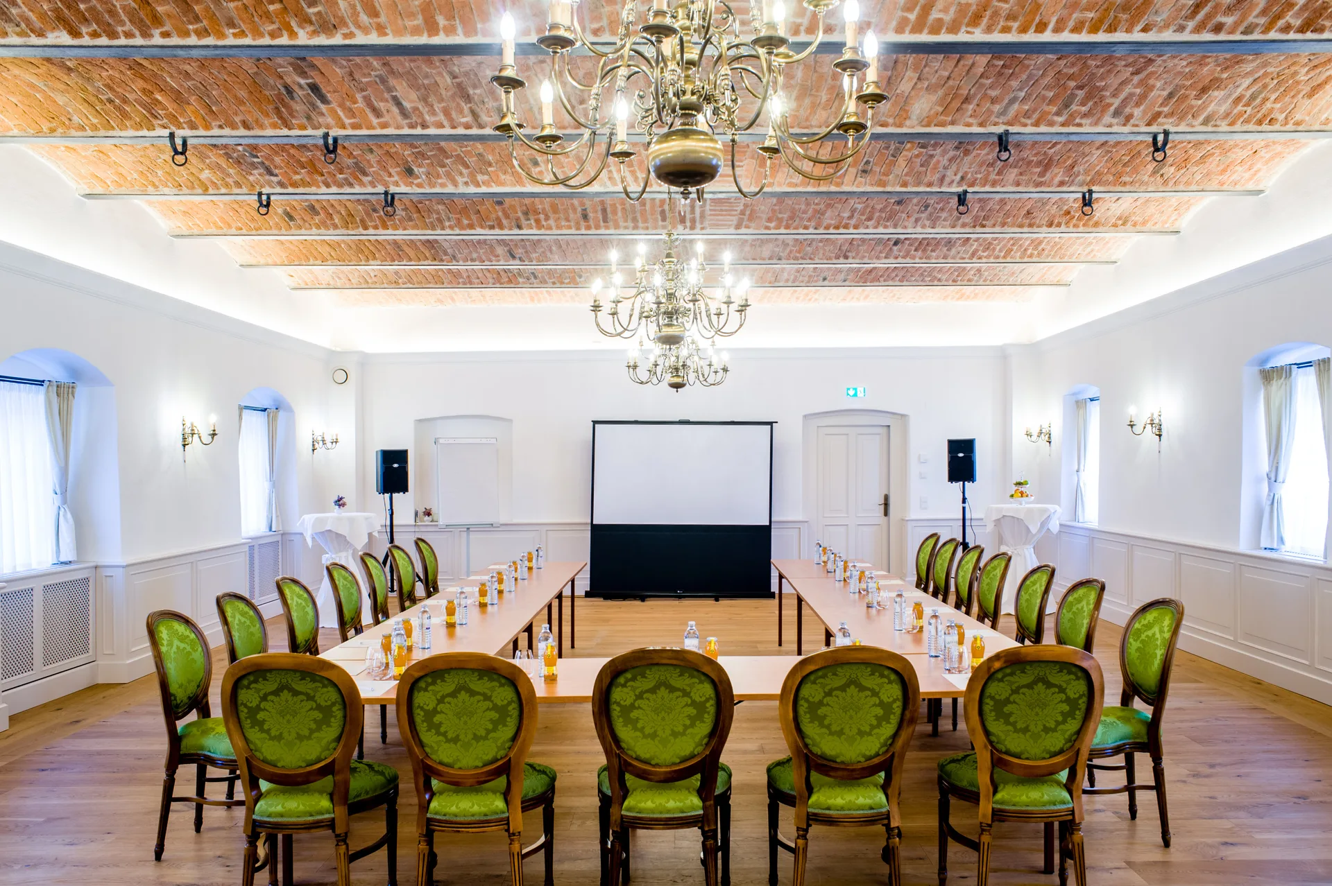 Lakshmi 1 Innenraum — Schloss Thalheim